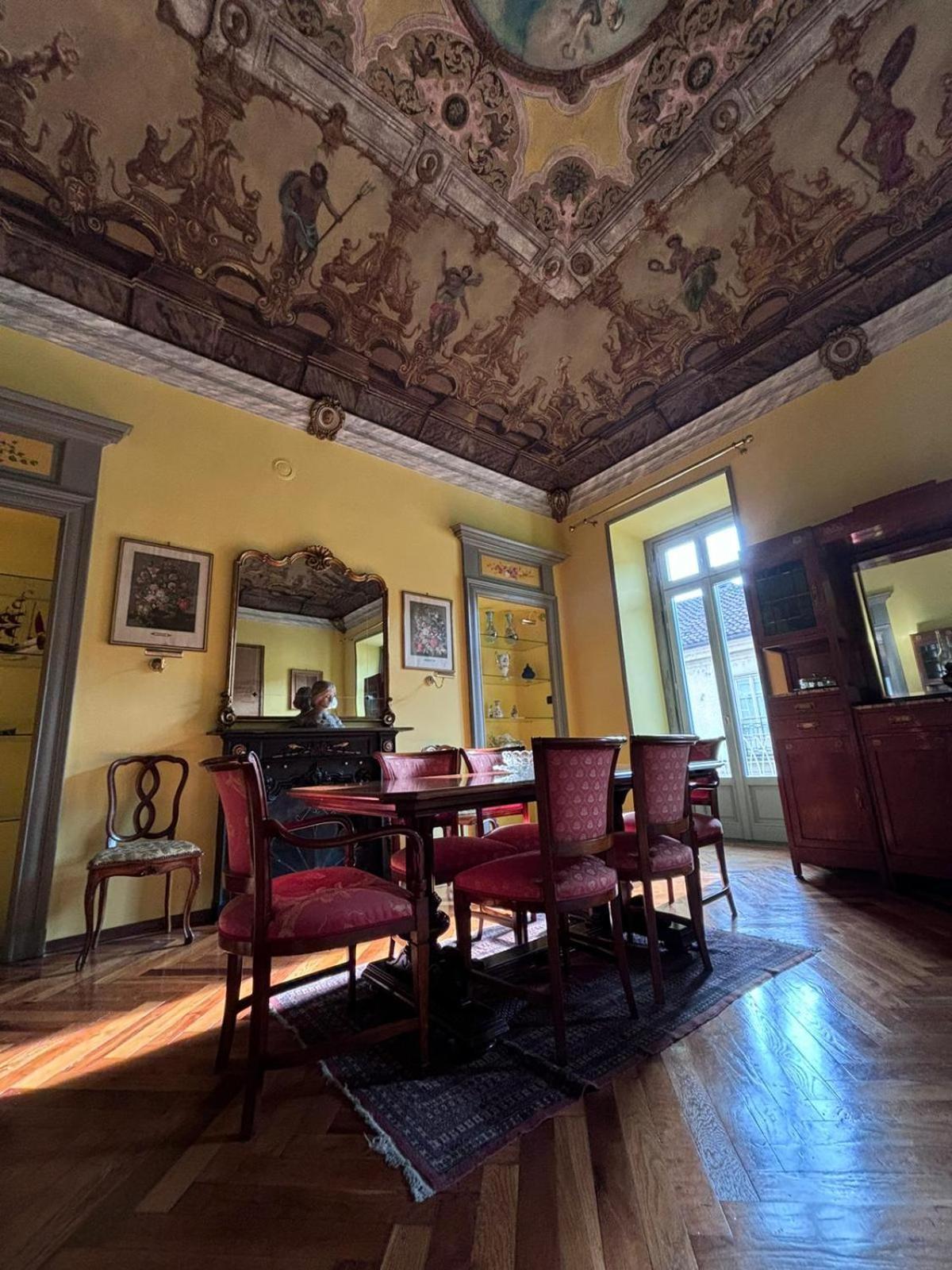 Splendido Appartamento XVIII Secolo ตูริน ภายนอก รูปภาพ